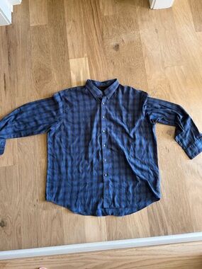 Van Heusen Men's Blue Plaid Button-Down Shirt